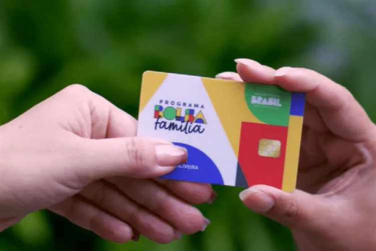 Com mais emprego e renda, cai número de pessoas que dependem do Bolsa Família