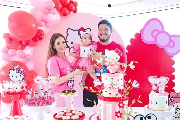 Luiza Gazzineo e Felipe Cabral celebram os oitos meses da filha Helena