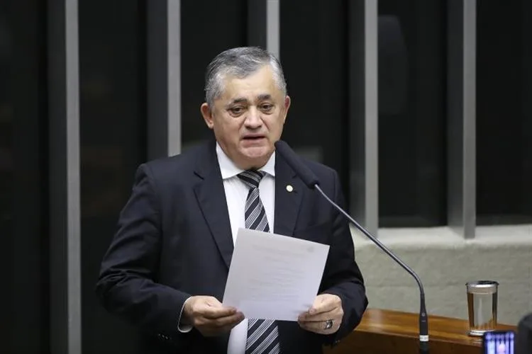 Deputado José Guimarães é internado em São Paulo para passar por cirurgia