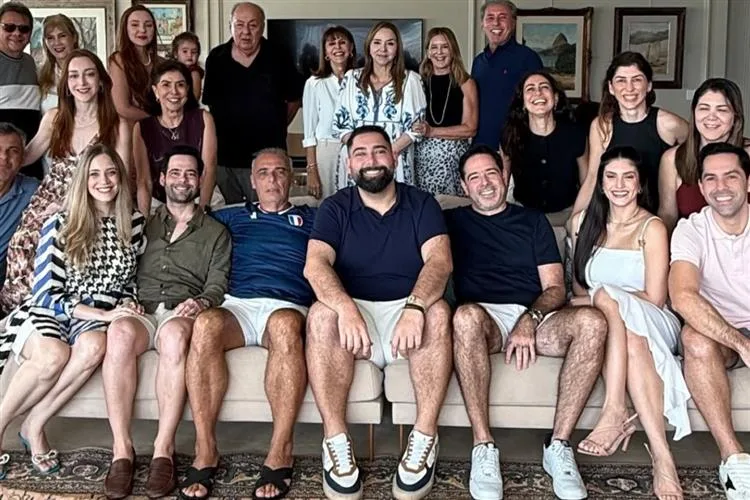 Luiz Victor Torres brinda a nova idade em lunch com família e amigos