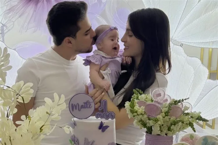 Dara e Eduardo Leitão celebram os quatro meses da filha, Maitê