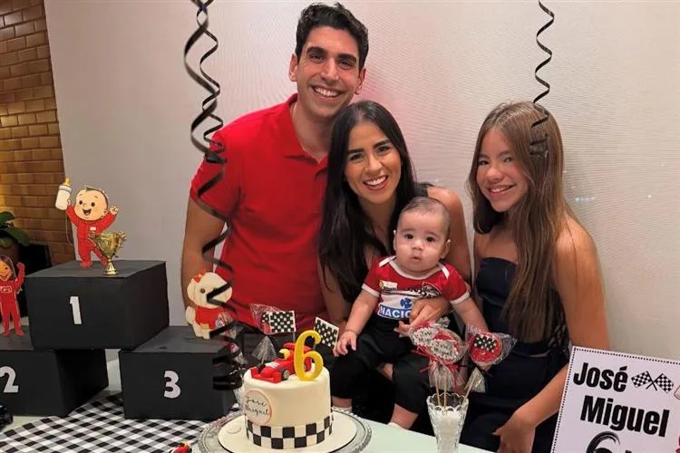 Tatiana e George Dantas celebram os seis meses do filho José Miguel