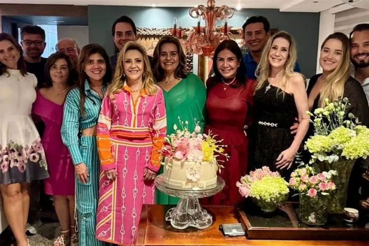 Lia Freire arma noite especial entre amigos para celebrar a nova idade de Graça Dias Branco