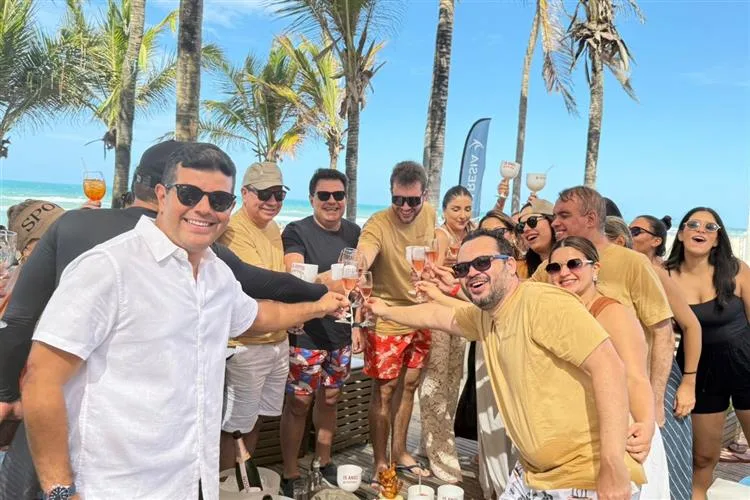 Jean Cleuter Simões realiza dupla comemoração: Aniversário e 15 anos de sucesso