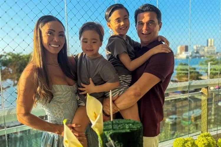 Dr. Davi Pontes comemora nova idade com sunset em seu elegante endereço