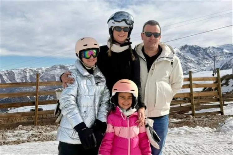 Bruna e Daniel Montenegro curtem temporada de neve no Chile com a família