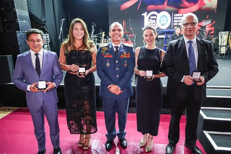 Corpo de Bombeiros do Ceará comemora centenário em prestigiado jantar de gala
