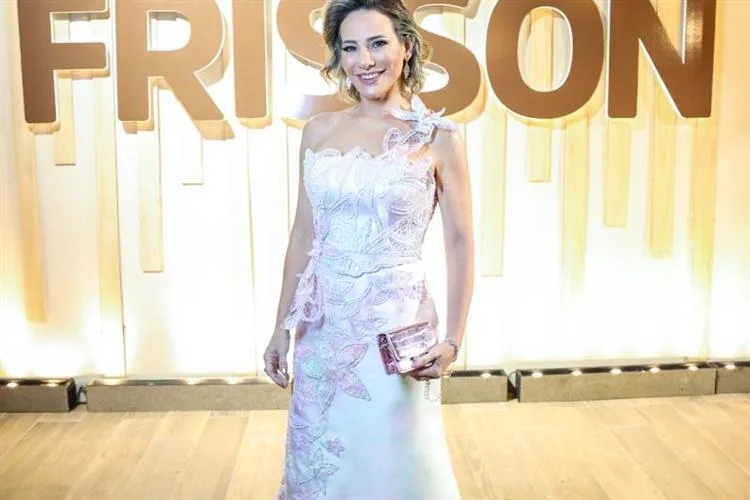Ivanildo Nunes assinou look de Gaída Dias nos 15 anos do Frisson