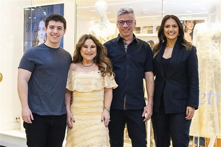 Deep celebra um ano de sucesso em Maringá