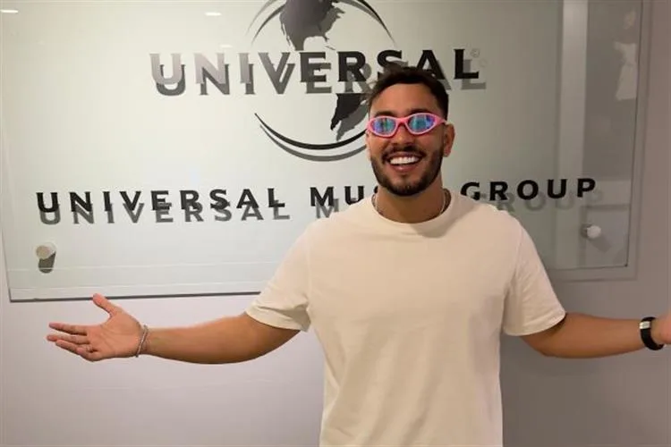 Sucesso nacional, Litto Lins assina contrato com a Universal Music Brasil