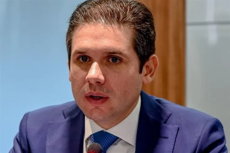 Hugo Motta dispara: "não vejo ambiente para anistiar quem planejou matar pessoas"
