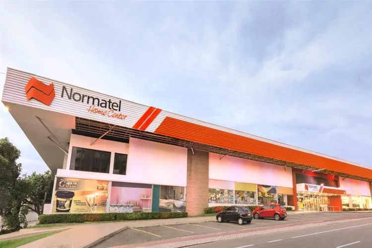 Normatel Antônio Sales inaugura novo setor de iluminação