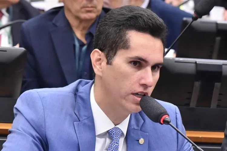 Domingos Neto assume coordenação da bancada federal do Ceará