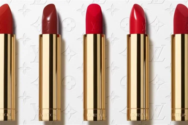 Louis Vuitton estreia no mundo da beleza com a linha La Beauté