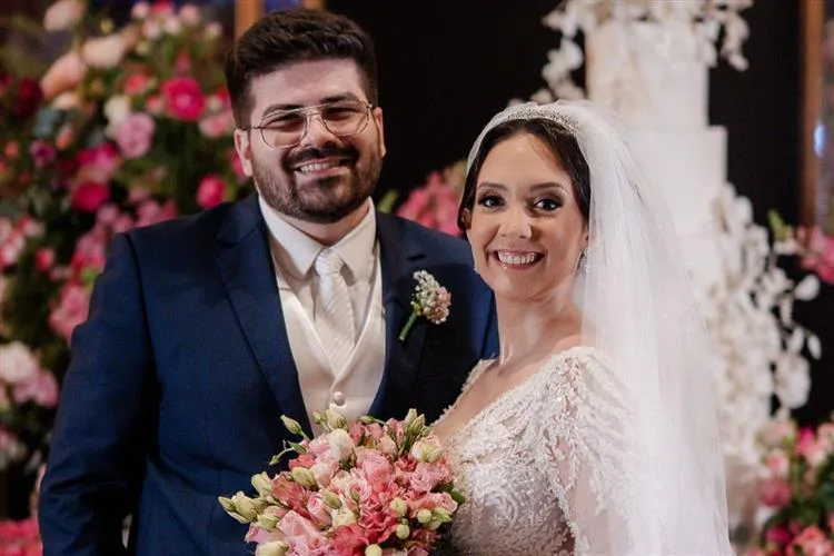 Ana Beatriz Moreira e Gabriel Carvalho celebram casamento no Palatium Buffet