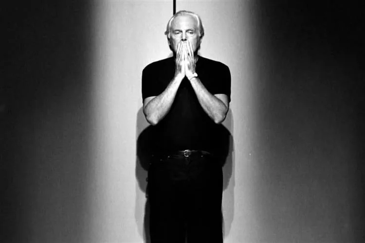 Morre Giorgio Armani, ícone da moda mundial, aos 91 anos