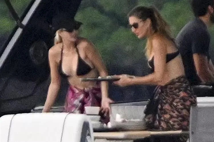 Gisele bündchen aproveita dia de lazer em alto-mar ao lado de Ivanka Trump