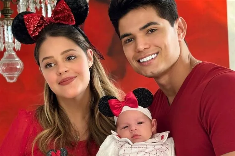 Maria Cavalcante e Cristiano Deyvid celebram o primeiro mês de vida da filha Antonella