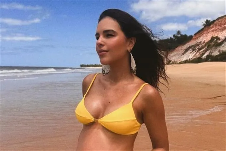 Mariana Rios celebra a maternidade em reflexão emocionante sobre gratidão
