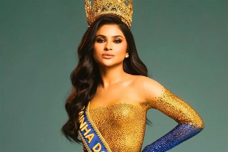 Mileide Mihaile é coroada Rainha de Bateria da Unidos da Tijuca