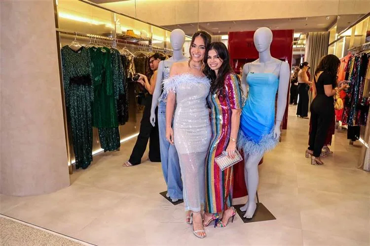 Theresa Montenegro e Isabele Temóteo causam frisson com o lançamento de sua primeira collab