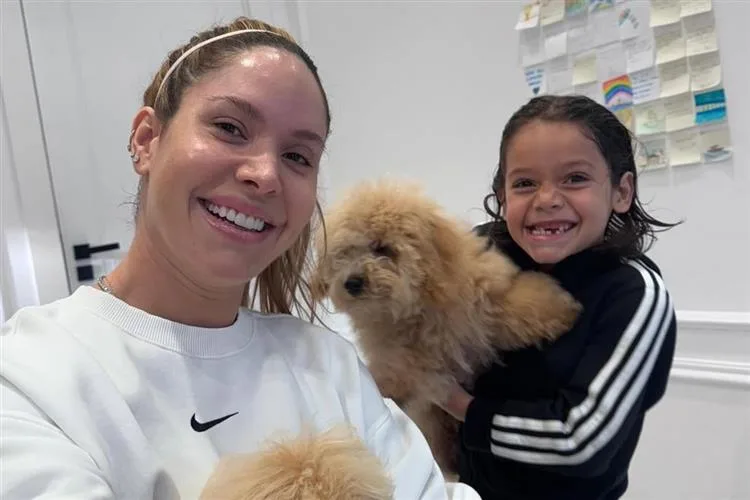 Thyane Dantas comemora sete anos de Dom com amor e carinho