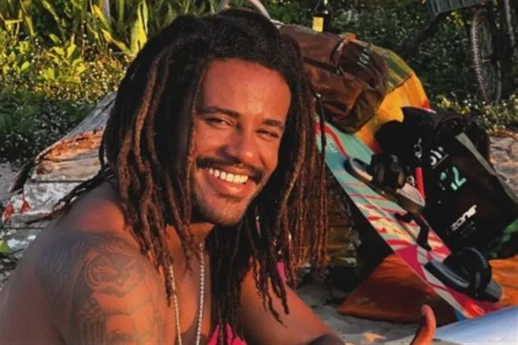 Atleta de kitesurf morre afogado durante competição no Ceará