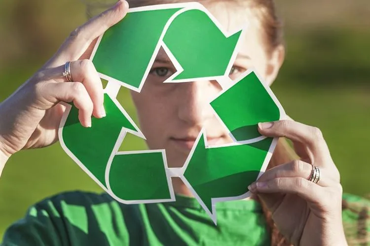 Reciclar: um gesto que acena a um futuro sustentável