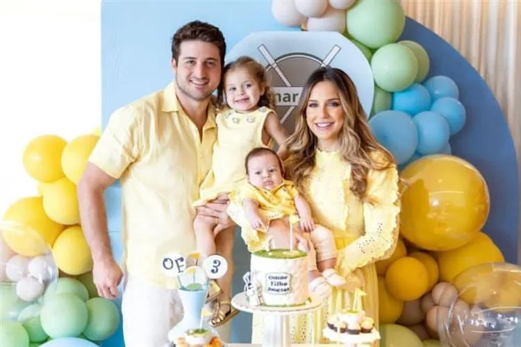 Fernanda Levy e Omar Macedo celebram o terceiro mesversário do Omar Filho