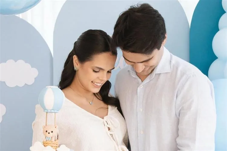 Maria Isabel Miranda e Pedro Matos realizam chá de fraldas do filho Pedro