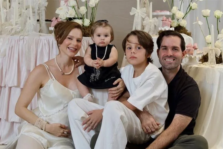 Paulinha Sampaio e Felipe Rocha festejam os nove meses da filha, Lourdes Maria