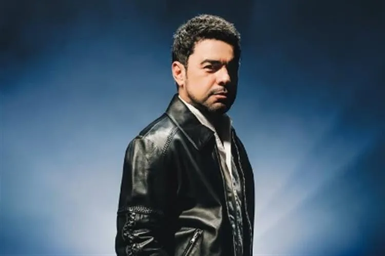Zezé di Camargo defende anistia a golpistas em show