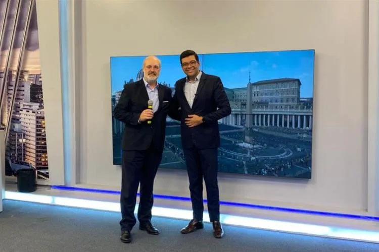 Voz do Papa no Brasil, Silvonei José visita TV Cidade Fortaleza
