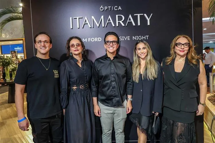 Desfile exclusivo da grife Tom Ford causa frisson na reinauguração da Óptica Itamaraty Iguatemi