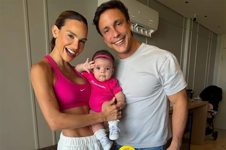 Camila Lima e Helton Nogueira armam o quinto mesversário da filha, Maria Sofia