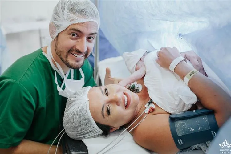 Nasce Celine, primeira filha da Dra. Isadora Machado e do Dr. Carlos Santillán