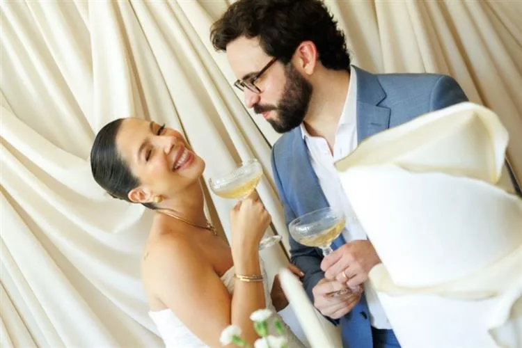 Maria Ventura e Matheus Braga oficializam união