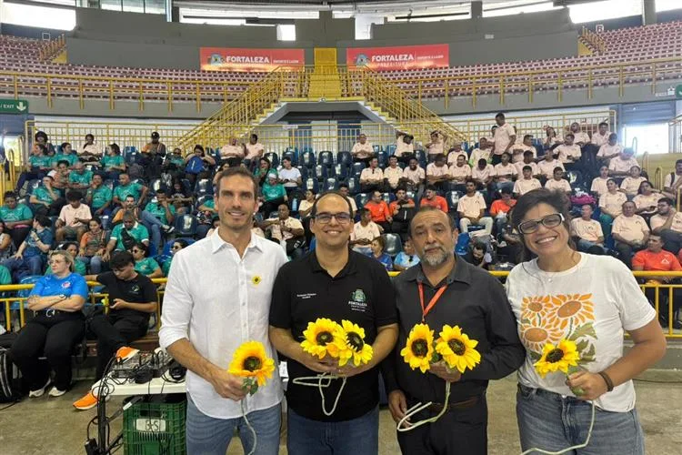 Prefeitura de Fortaleza capacita profissionais da Secretaria de Esportes no Capacita Girassol