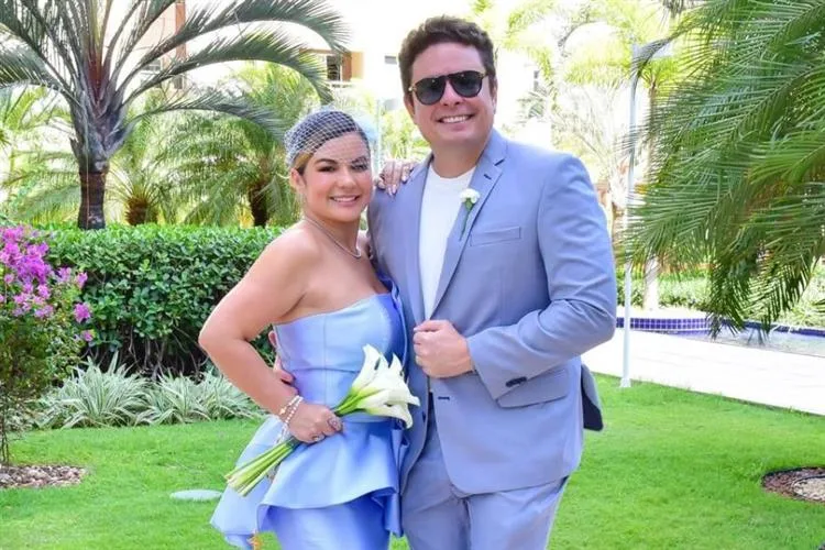 Liliany Gomes e Célio Sales festejam as Bodas de Porcelana