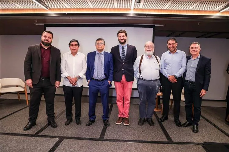 Seminário firma lançamento do Centro de Análises de Políticas Públicas do Ceará