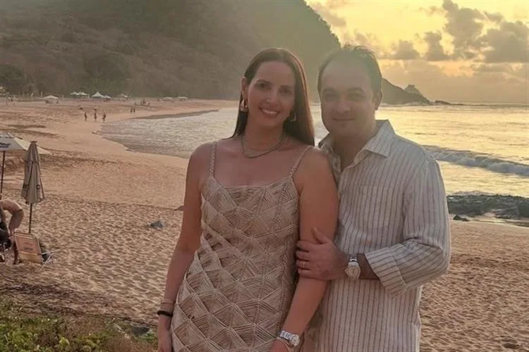 Mariana e Felipe Girgel desfrutam as belezas de Fernando de Noronha