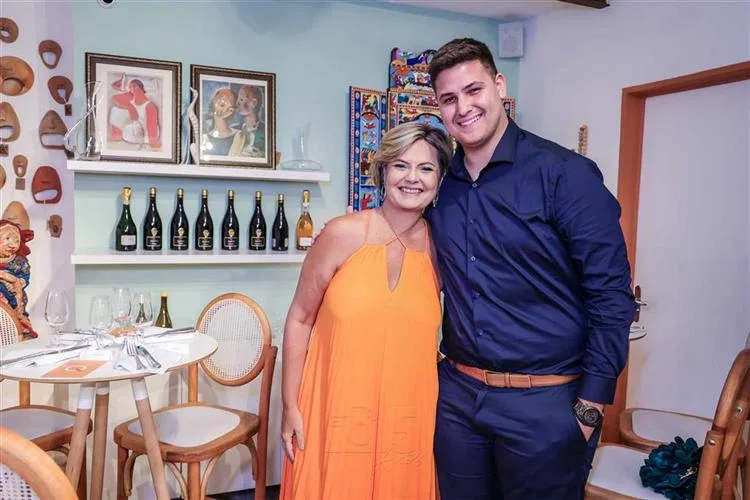 Lucca Rolim e Juliana promovem noite especial na Galeria Expedição