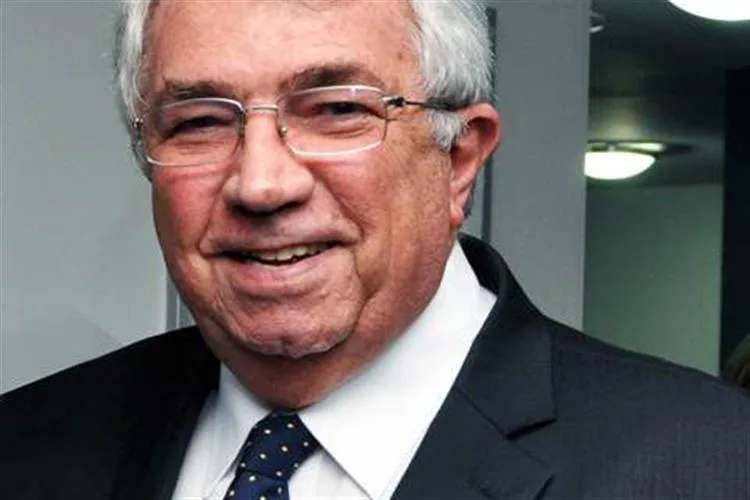 Morre aos 81 anos o ex-presidente da FIEC, Roberto Proença de Macêdo