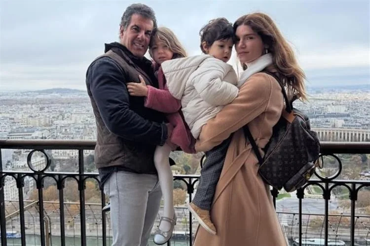 Lou Montenegro e Álvaro Garnero apreciam Paris com os herdeiros
