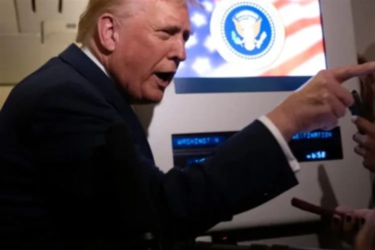 “Quieta, porca”, dispara Trump a jornalista