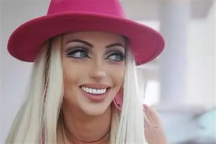 Laudo aponta morte acidental da influenciadora "Barbie humana" após overdose em São Paulo