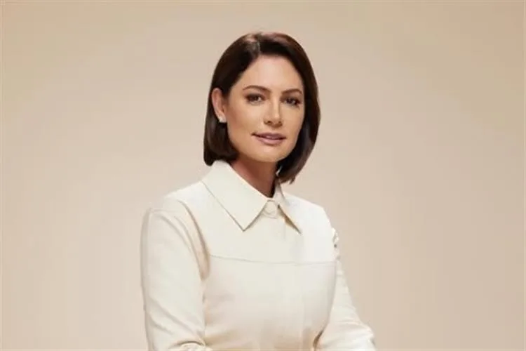Michelle Bolsonaro pede perdão aos enteados e reafirma rejeição a aproximação com Ciro Gomes