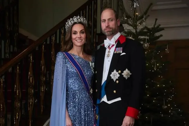 Kate Middleton resgata tiara raríssima com 2.600 diamantes em banquete da família real britânica
