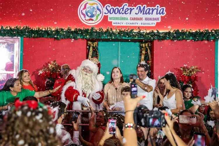 Evandro e Cristiane Leitão prestigiam abertura do Natal da Cidade Encantada da Criança 2025