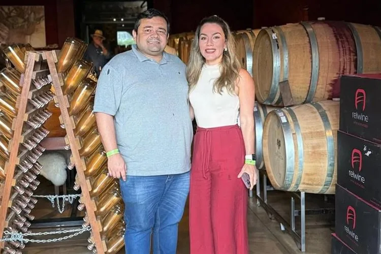 Priscilla e Fernando Galiza visitam Villa Triacca